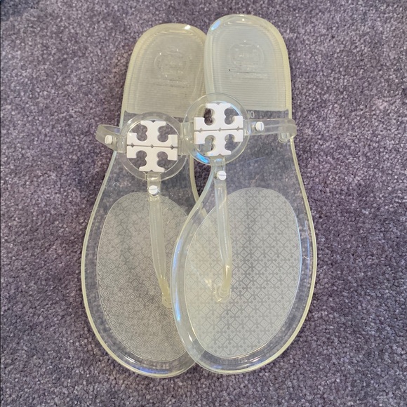 Tory Burch Clear Sandals with White Logo - Picture 6 of 8